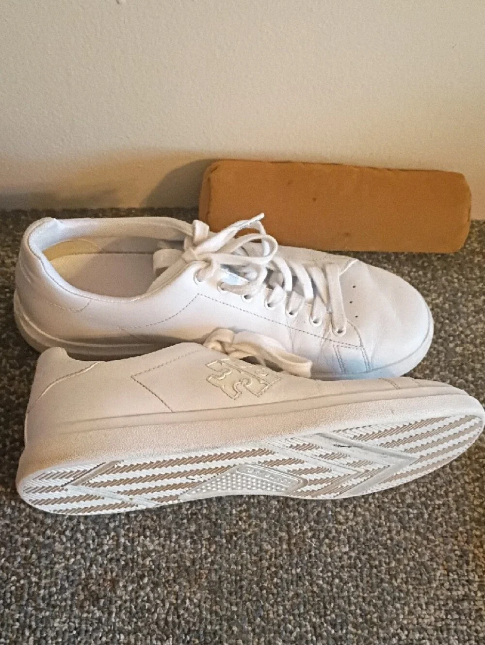 Tory Burch Double T Howell Court sneakers Classic Women’s White Lace-Up Size 9.5